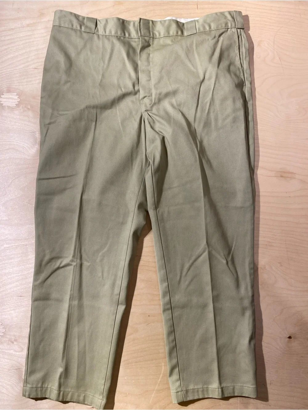 Dickies Khaki Work Pants - Classic Straight Fit.  44 x 30 (SW)